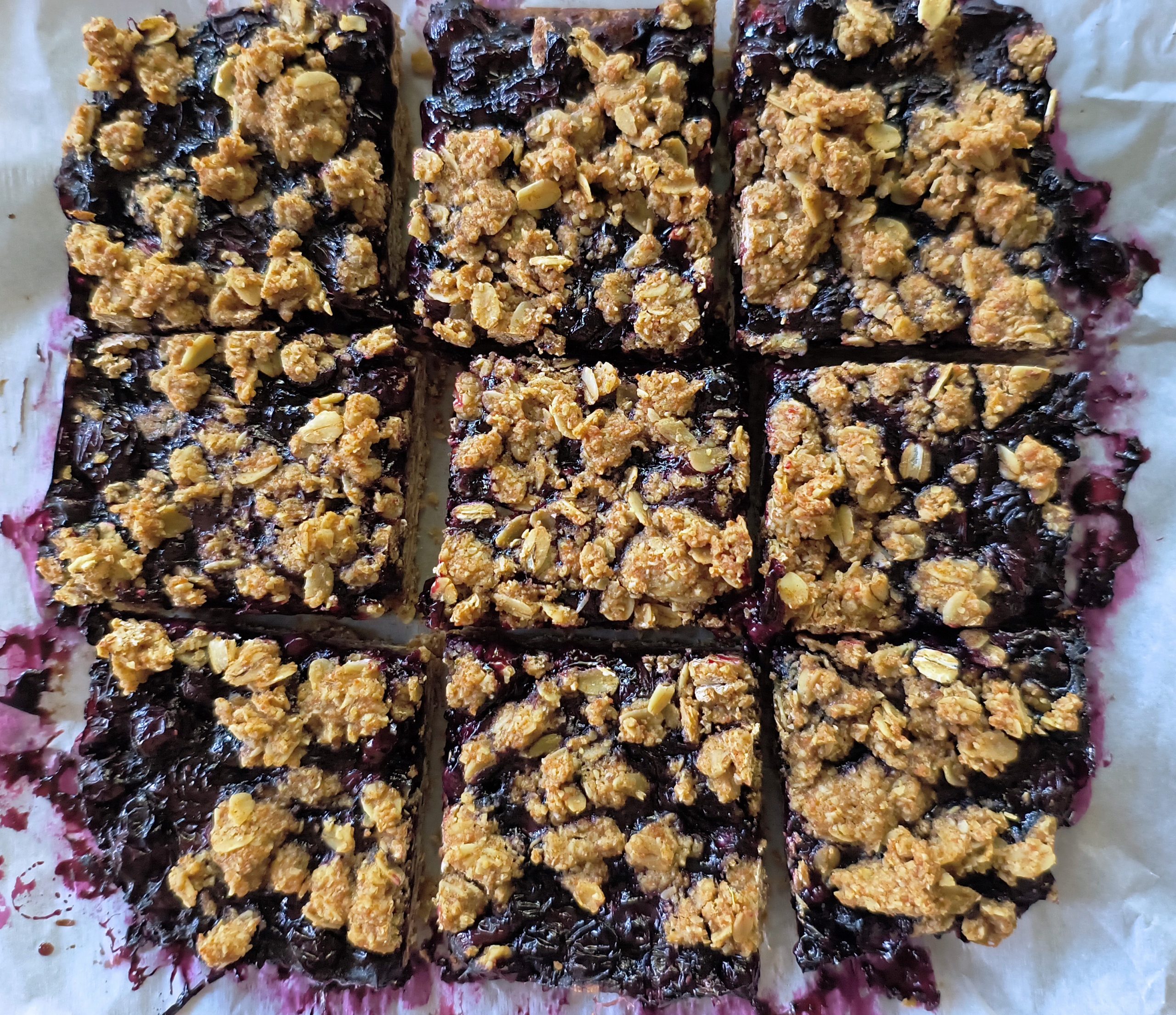 Recipe: Blueberry Crumble Bars
